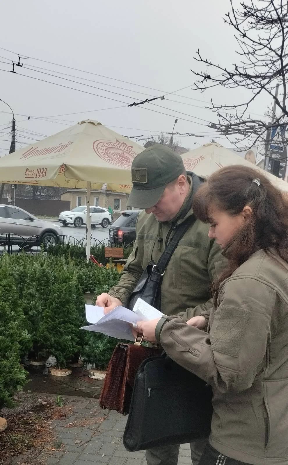 В Черкасах вже виявили нелегальні ялинки